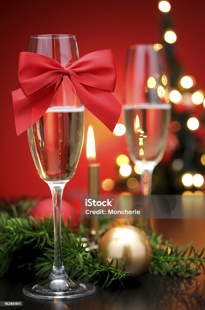 Celebración con Champagne - Foto de stock de Adorno de navidad libre de derechos