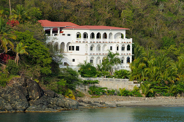 istock Luxury home in the carribean 182882224