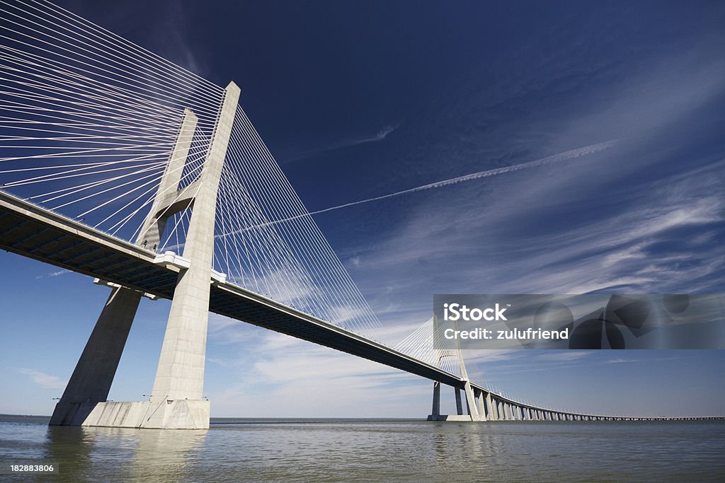 Vasco da Gama Bridge à Lisbonne - Photo de Pont Vasco de Gama libre de droits