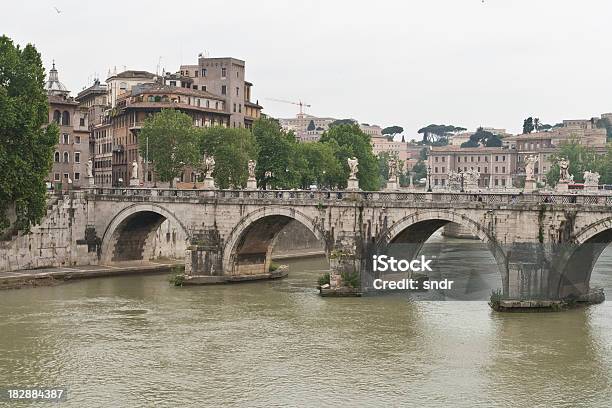 Puente De Santangelo En Roma Foto de stock y más banco de imágenes de Agua - Agua, Antiguo, Arquitectura