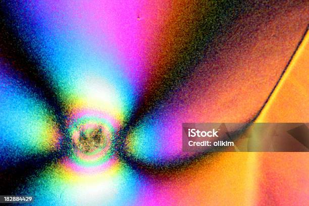 Witamina C Kryształy Pod Mikroskopem - zdjęcia stockowe i więcej obrazów Krystalizacja - Krystalizacja, Abstrakcja, Bez ludzi