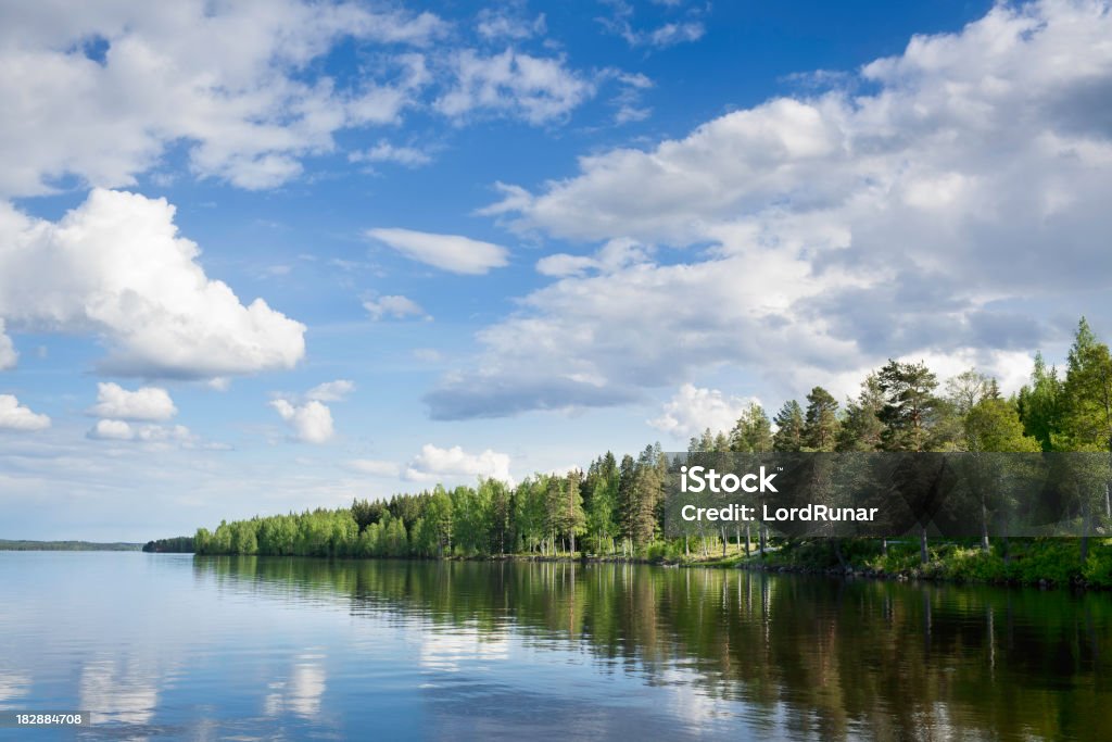 Spokojny Jezioro - Zbiór zdjęć royalty-free (Jezioro)
