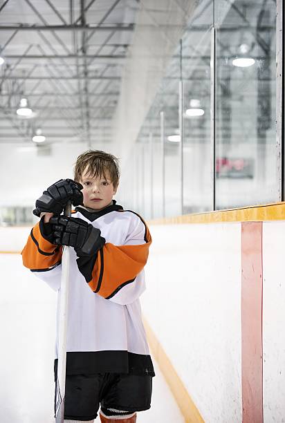 istock Youth Hockey Player 182884945