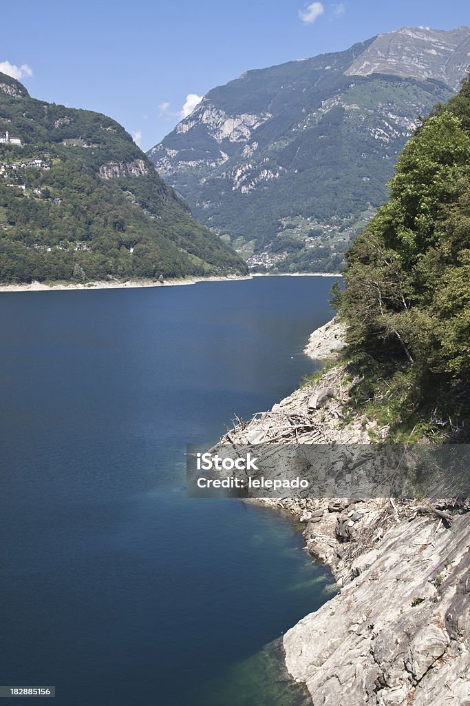 Lac Verzasca paysage - Photo de Alpes européennes libre de droits