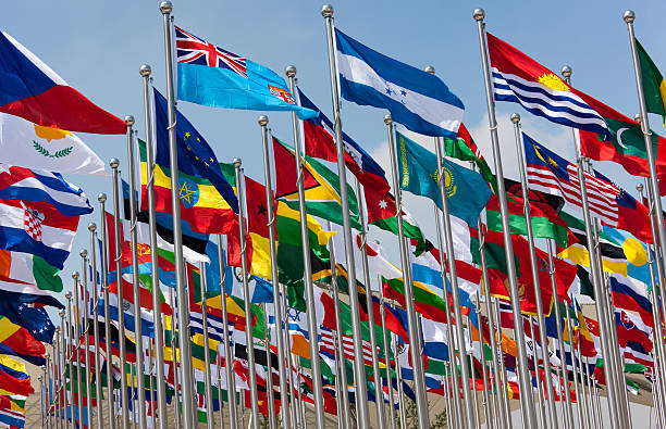 drapeaux national - global politics photos et images de collection