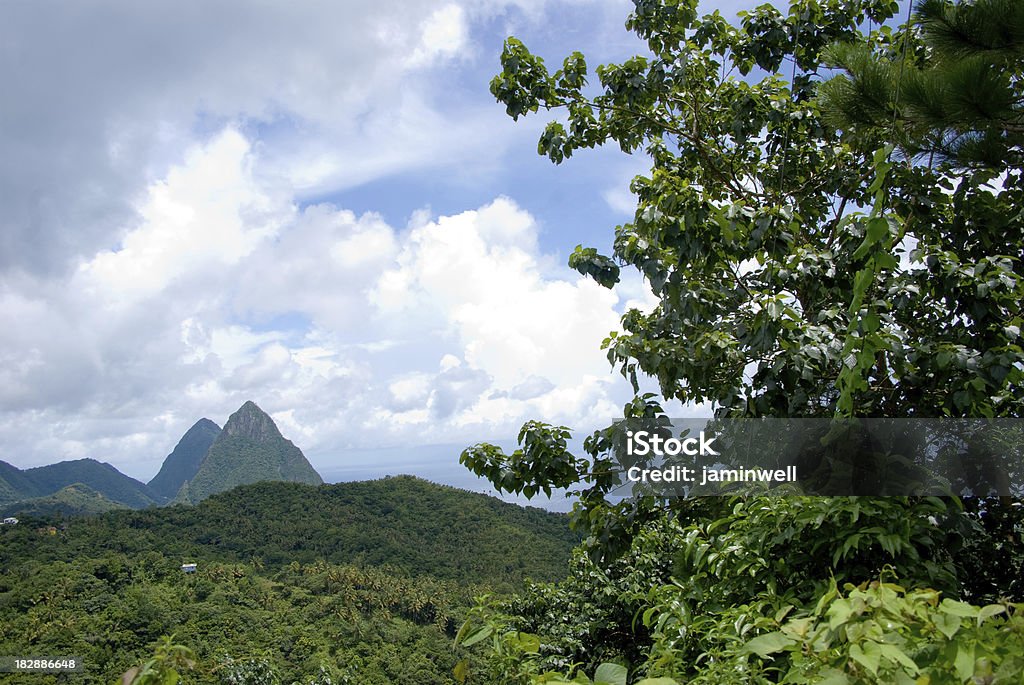 Malownicze pitons góry st lucia - Zbiór zdjęć royalty-free (Australijski Outback)