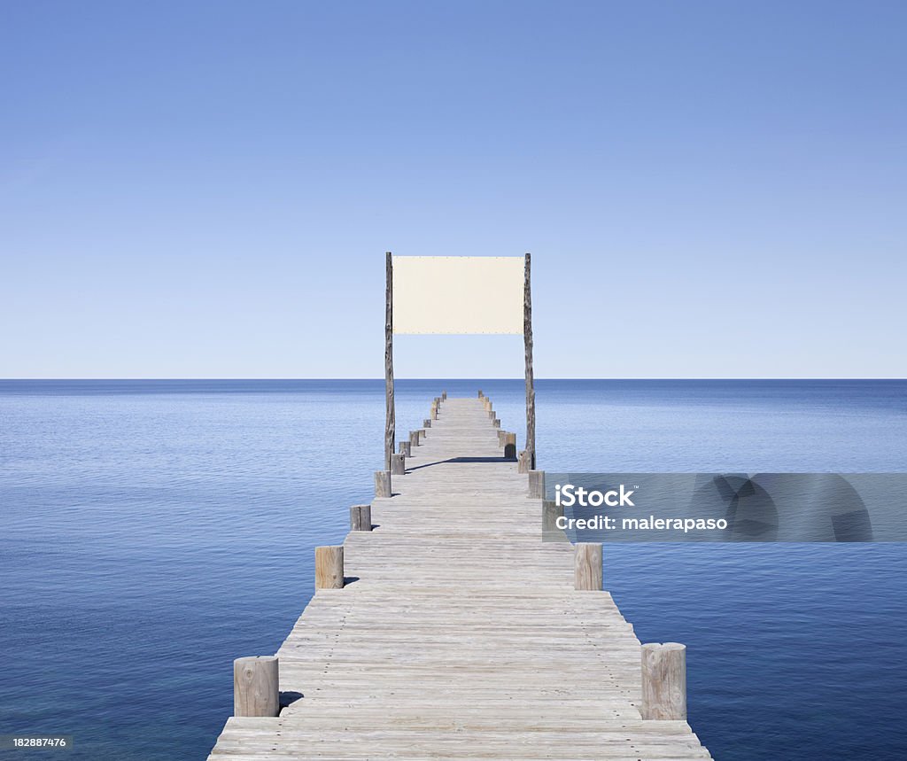 Hölzerne Steg am Meer - Lizenzfrei Anlegestelle Stock-Foto