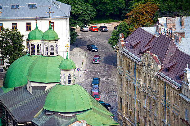 dormition o chiesa dell'assunzione. - lvov dome summer light foto e immagini stock