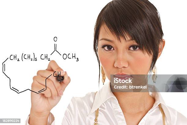 Биодизель — стоковые фотографии и другие картинки Урок химии - Урок химии, Химия, 20-24 года