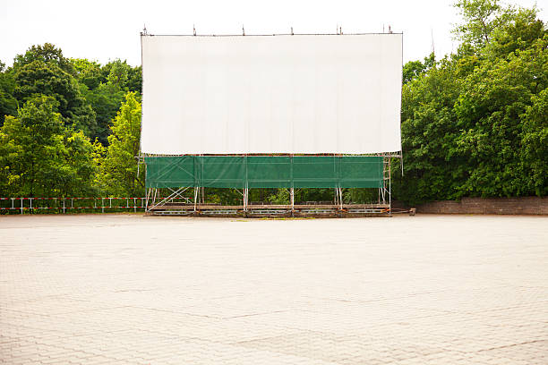 vazia sala de cinema drive in - drive in movie car inside of billboard imagens e fotografias de stock