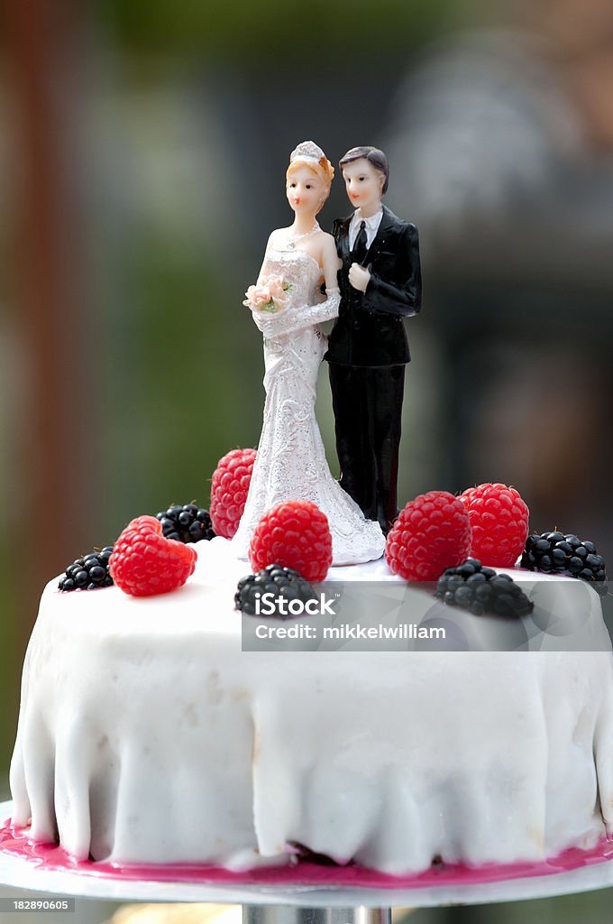 Boneco de bolo de casamento Homem e mulher - Foto de stock de Adulto royalty-free