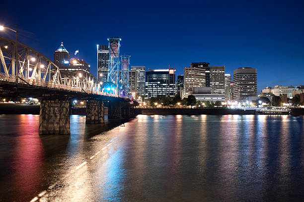istock portland, oregon at night 182890940