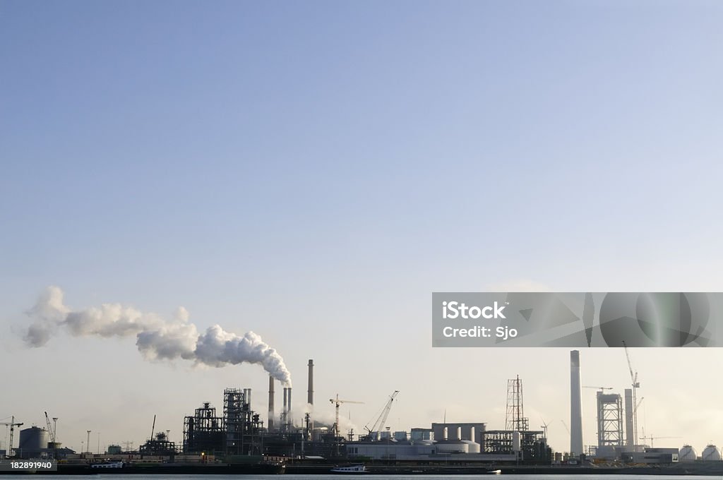 Öl-Raffinerie und Energie - Lizenzfrei Treibhausgas Stock-Foto