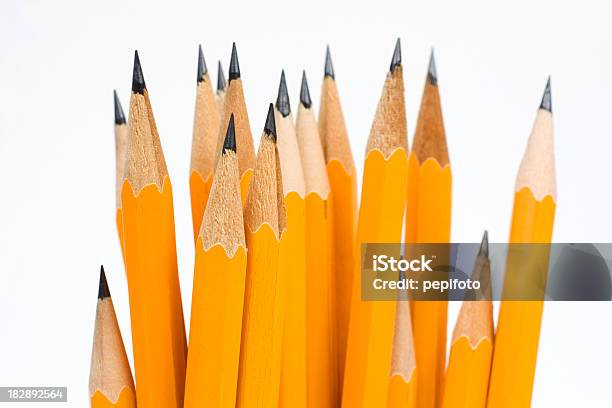 Gelbe Bleistifte Stockfoto und mehr Bilder von Ausrüstung und Geräte - Ausrüstung und Geräte, Bildung, Bleistift