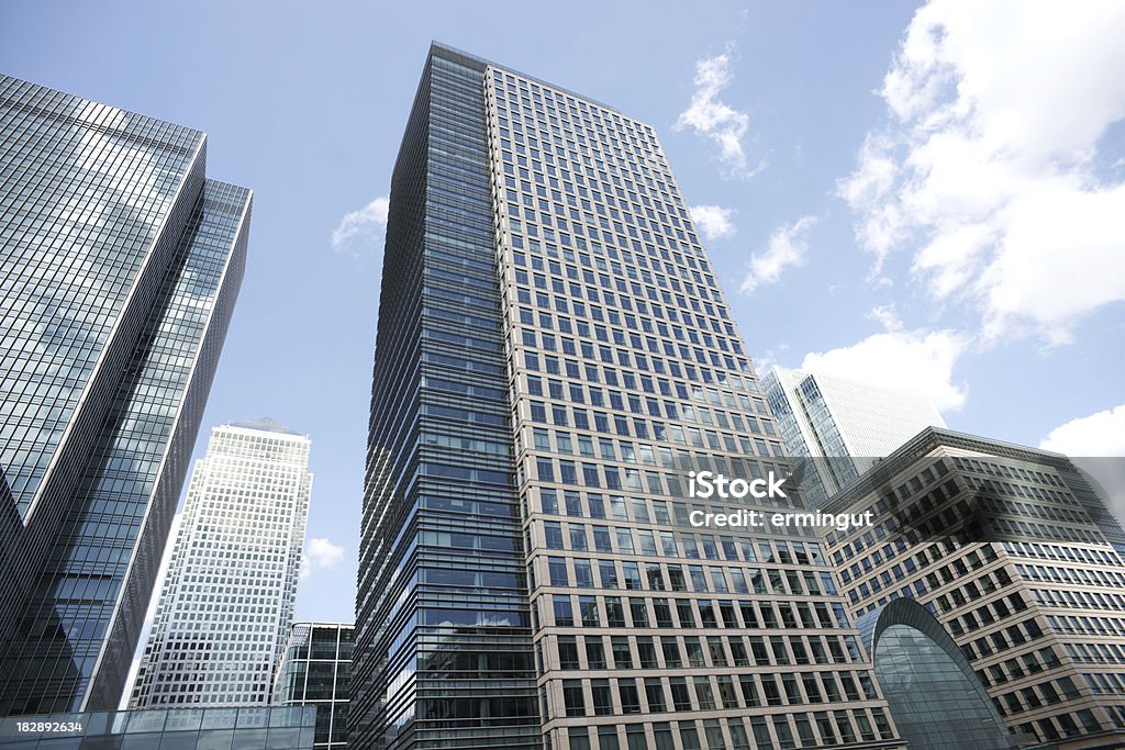 Edifícios de negócios de Canary Wharf, em Londres - Foto de stock de Alto - Descrição Geral royalty-free