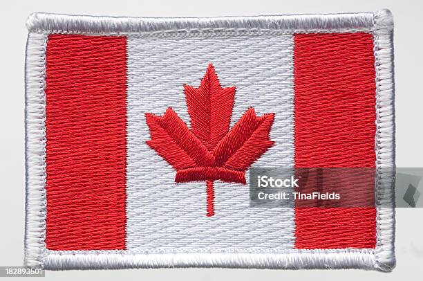 Toppa Con La Bandiera Del Canada - Fotografie stock e altre immagini di Toppa - Toppa, Canada, Bandiera