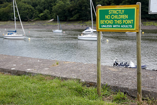 istock Warning sign for children at the dock 182893783