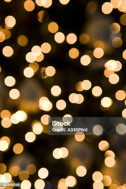 Oświetlenie Bożonarodzeniowe - zdjęcia stockowe i więcej obrazów Sprzęt oświetleniowy - Sprzęt oświetleniowy, Nieostry, Noc