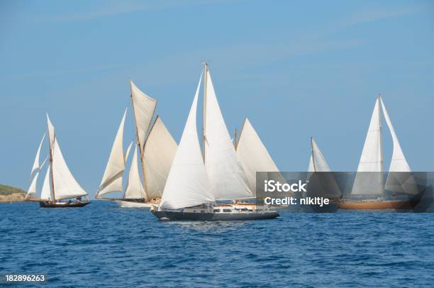 Парусный Спорт Конкуренции — стоковые фотографии и другие картинки Sailing Team - Sailing Team, Большая группа объектов, Вести за собой