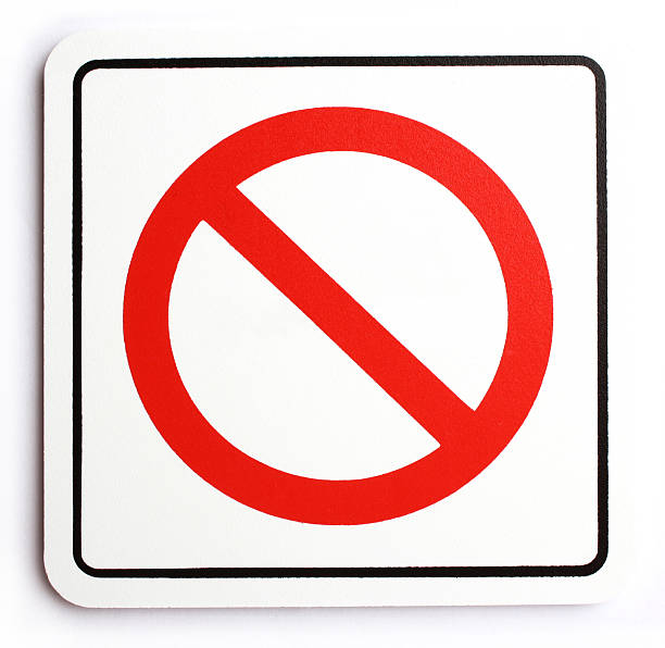 prohibido - road sign symbol stop stop gesture fotografías e imágenes de stock