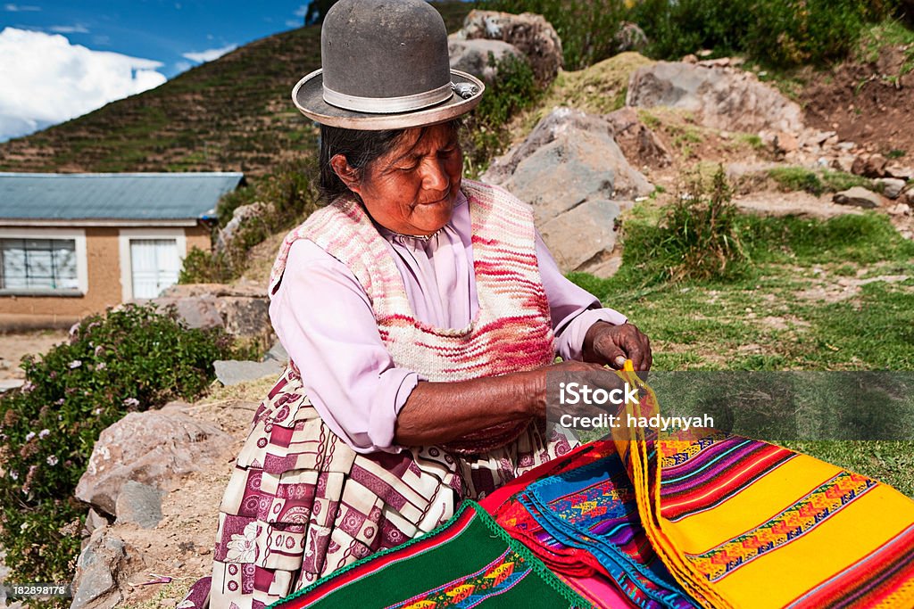 Boliviano mulher vender lembranças, Isla del Sol, Bolívia - Royalty-free Bolívia Foto de stock