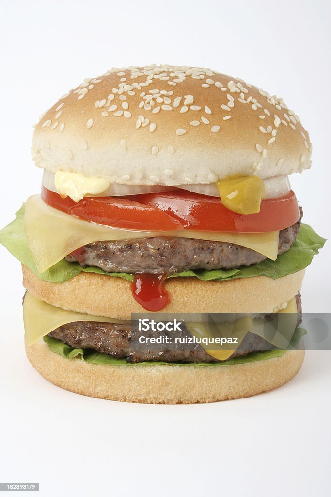 Completare hamburger per una grande bocca - Foto stock royalty-free di Alimentazione non salutare