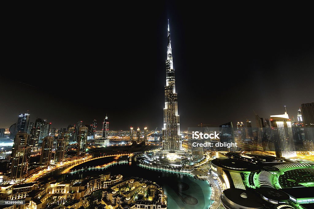 Ciudad de dubai de noche - Foto de stock de Burj Khalifa libre de derechos