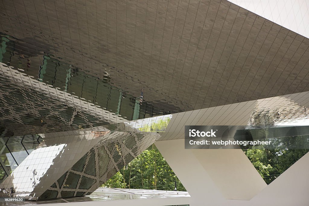 Moderno museum - Foto de stock de Stuttgart royalty-free