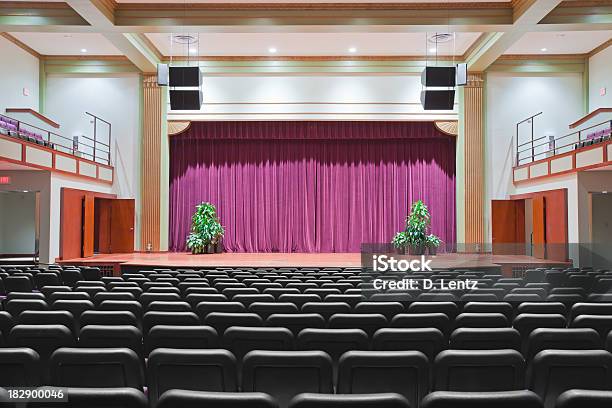 劇場用舞台 - ステージのストックフォトや画像を多数ご用意 - ステージ, 席, 教育