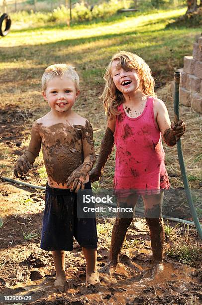 Schlamm Stockfoto und mehr Bilder von Schlamm - Schlamm, Kleinstkind, Kind