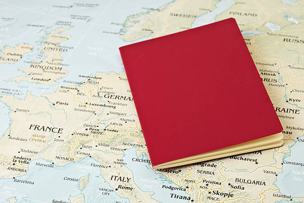 karte und blanko-passport - passport blank book cover empty stock-fotos und bilder