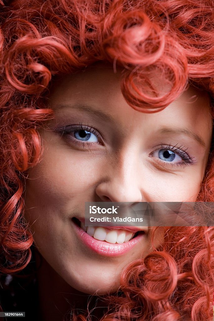 美しい赤毛の女性 - 1人のロイヤリティフリーストックフォト