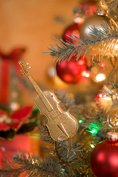 istock Violin Christmas Decoration 182902338
