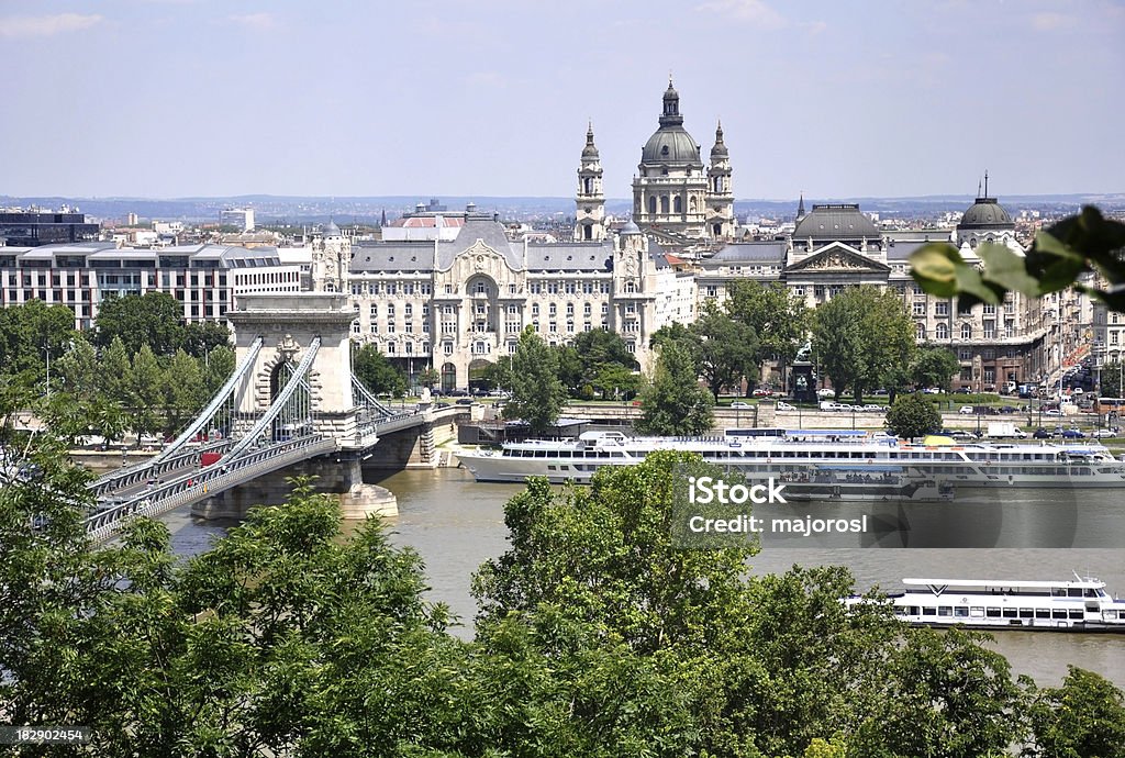 Vista de la zona Pest de la ciudad de Budapest, Hungría - Foto de stock de Agua libre de derechos