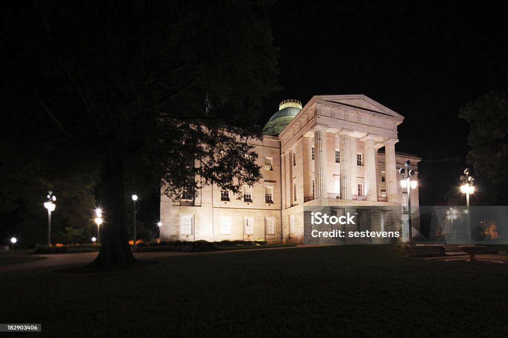 North Carolina State Capitol bei Nacht - Lizenzfrei Architektonische Säule Stock-Foto