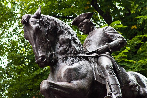 Paul Revere statue in North End Boston, MA "The Paul Revere statue in North End Boston, MA, sculpted by Cyrus Dallin and unvieled on September 22, 1940." north end boston photos stock pictures, royalty-free photos & images
