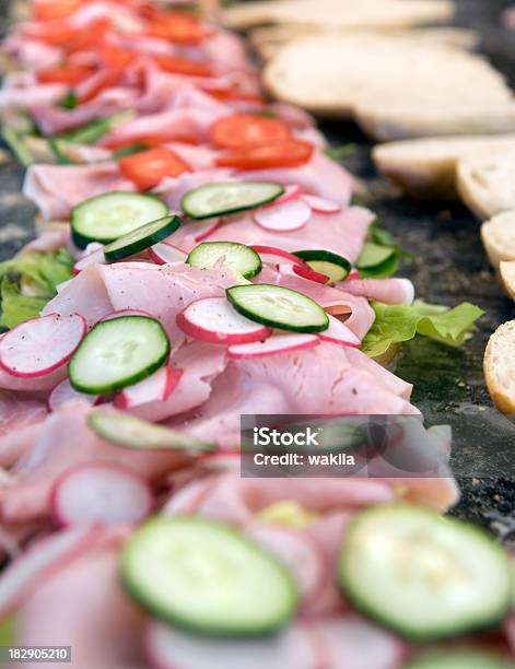 Sanduíches Em Uma Linha Com Bacon De Cozinhado - Fotografias de stock e mais imagens de Alimentação Saudável - Alimentação Saudável, Almoço, Beterraba Dourada