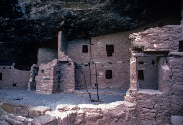 istock Mesa Verde NP - Spruce Tree House - Inside the Ruin  - 1990 1829052392