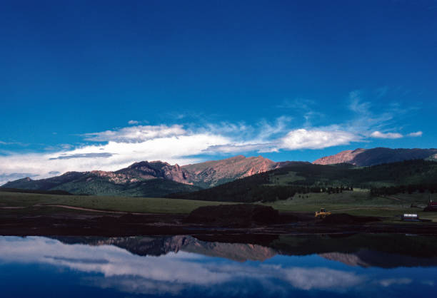 istock Colorado - Mountain Reflections Wide Angle - 1990 1829052912