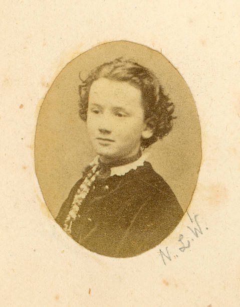 istock Young Victorian Girl 182905741