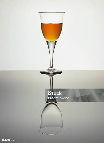 Brandy Lub Puste - zdjęcia stockowe i więcej obrazów Alkohol - napój - Alkohol - napój, Alkohol wysokoprocentowy, Bez ludzi