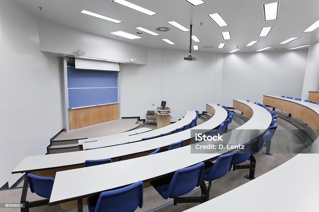 Sala de aula de universidade - Foto de stock de Assento royalty-free