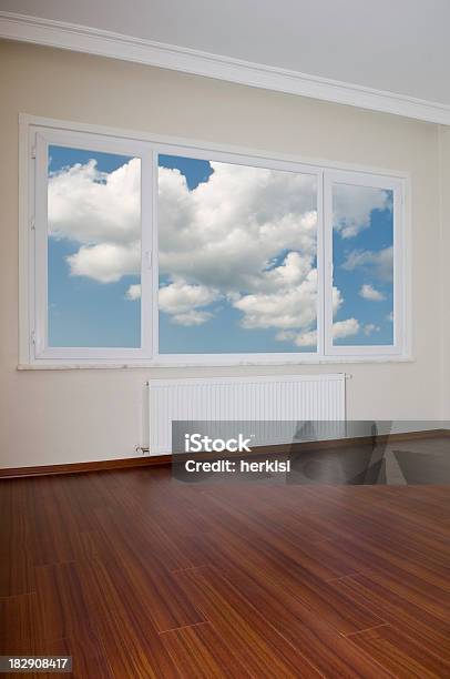 Leeren Zimmer Stockfoto und mehr Bilder von Bedeckter Himmel - Bedeckter Himmel, Behaglich, Blau