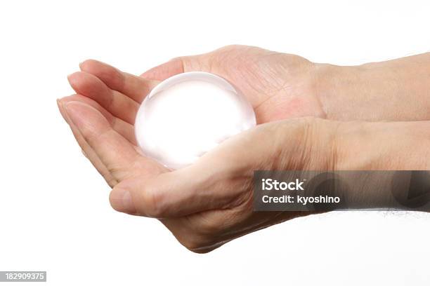 輝きながらガラス製のボールは白色の背景 - カットアウトのストックフォトや画像を多数ご用意 - カットアウト, 一握り, 白背景