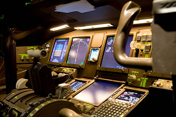 cabine de piloto de avião à noite - cockpit airplane autopilot dashboard imagens e fotografias de stock