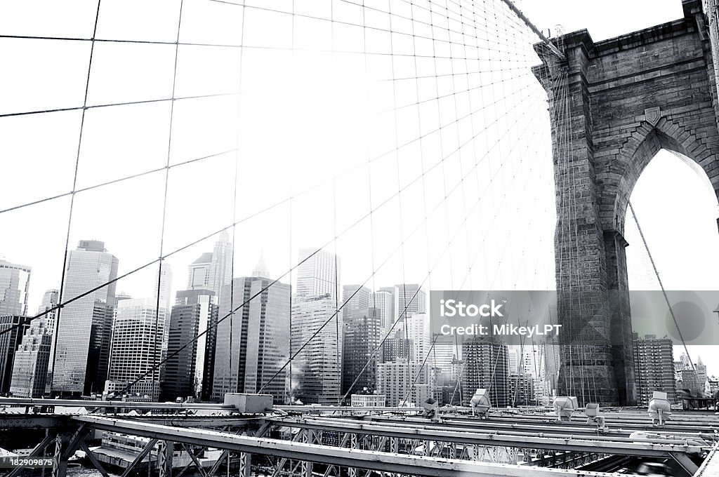 Brooklyn Bridge (czarny i biały) - Zbiór zdjęć royalty-free (High key)