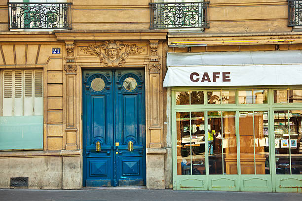 café in paris - paris straße stock-fotos und bilder