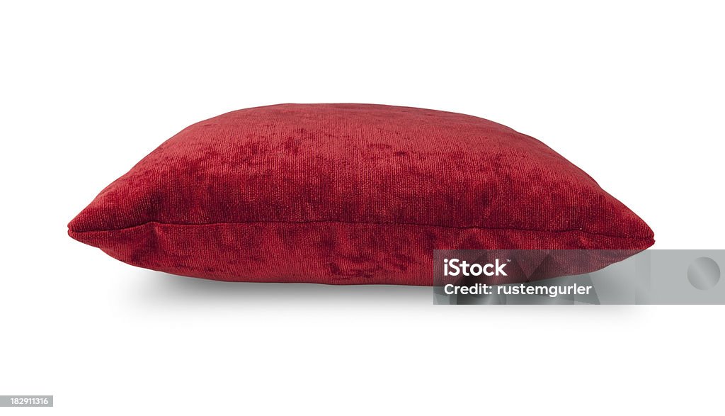 Cuscino rosso-oggetti con tracciati di ritaglio - Foto stock royalty-free di Cuscino - Biancheria da letto