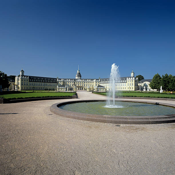 istock Karlsruhe castle chateau with fountain  (image size XXXL) 182912240