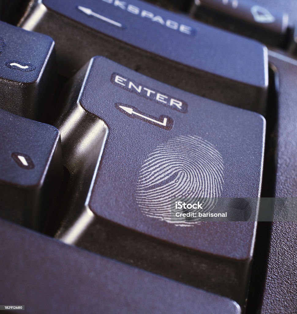 Huella dactilar en botón de teclado - Foto de stock de Huella dactilar libre de derechos
